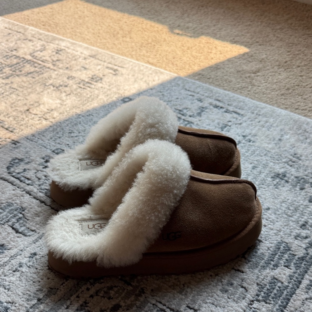 UGG Tan Slippers with Cream Fur